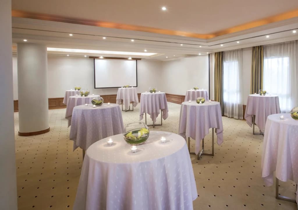 Mövenpick Hotel Doha - photo 26