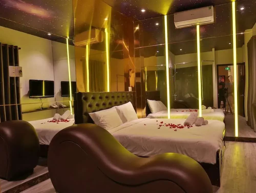 Lotus Hotel - The Cupid Room - photo 5