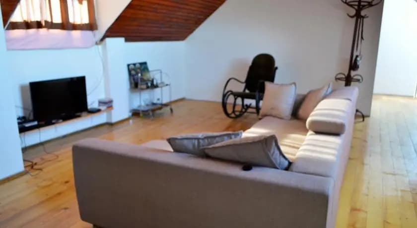 Studio in center with open terrace - photo 4