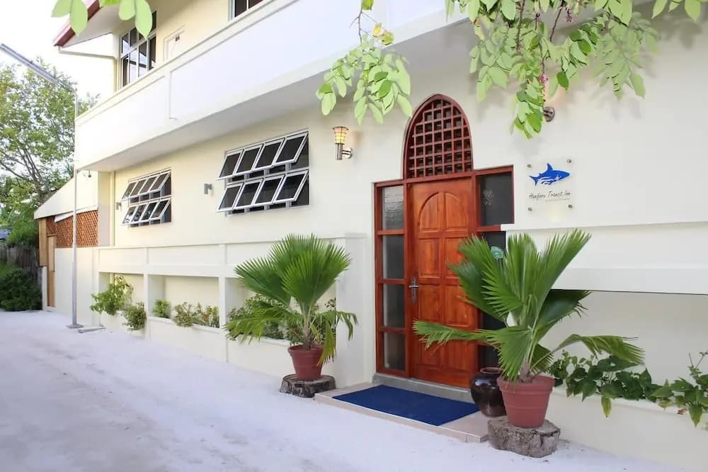 Hanifaru Transit Inn - photo 1