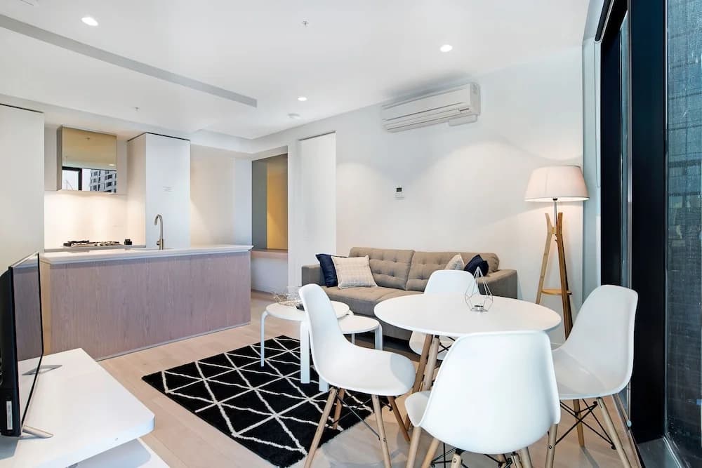 IfStays EQ Tower Apartment - photo 16