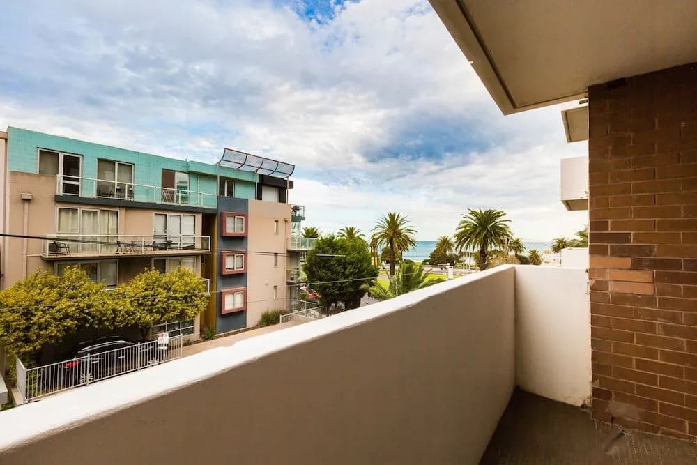 Brooke 1Bdr Stkilda Apartment - photo 10