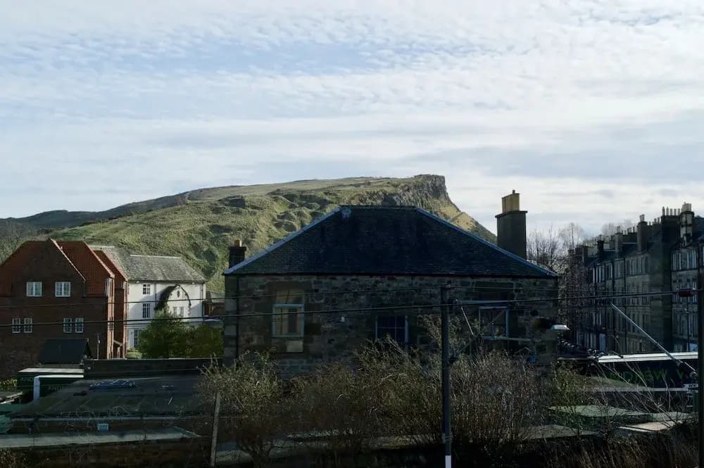2 Bedroom Flat In Edinburgh - photo 10