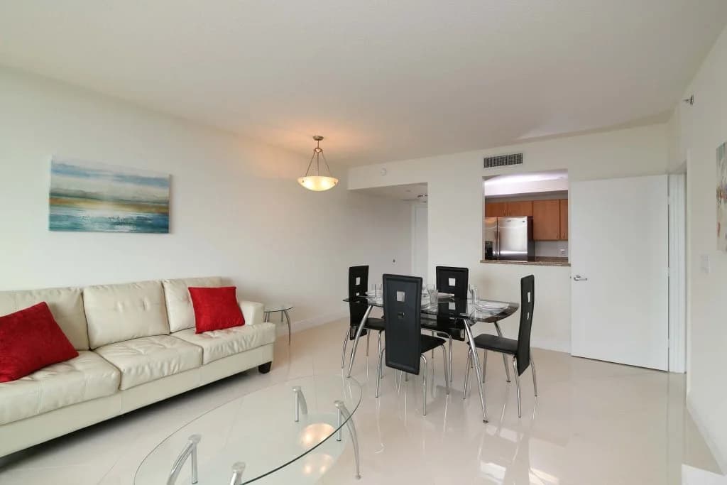 Pelican Residence at One Broadway - photo 12