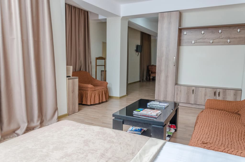 Big Bay Hotel - photo 2