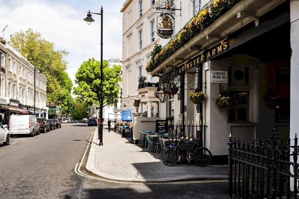 Stylish Hyde Park Gem - main photo