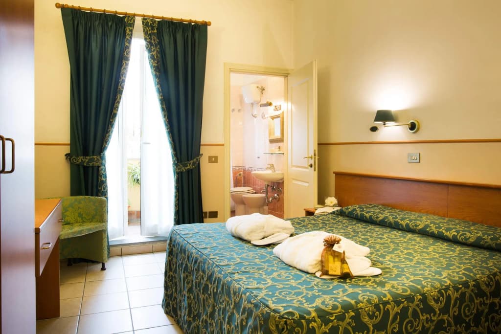 Hotel Montreal - photo 2