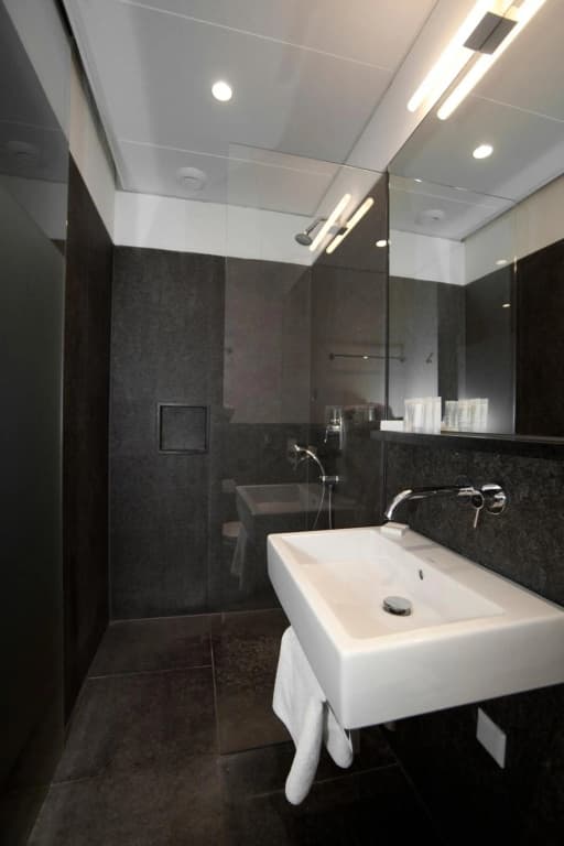 The Bank Hotel - photo 8