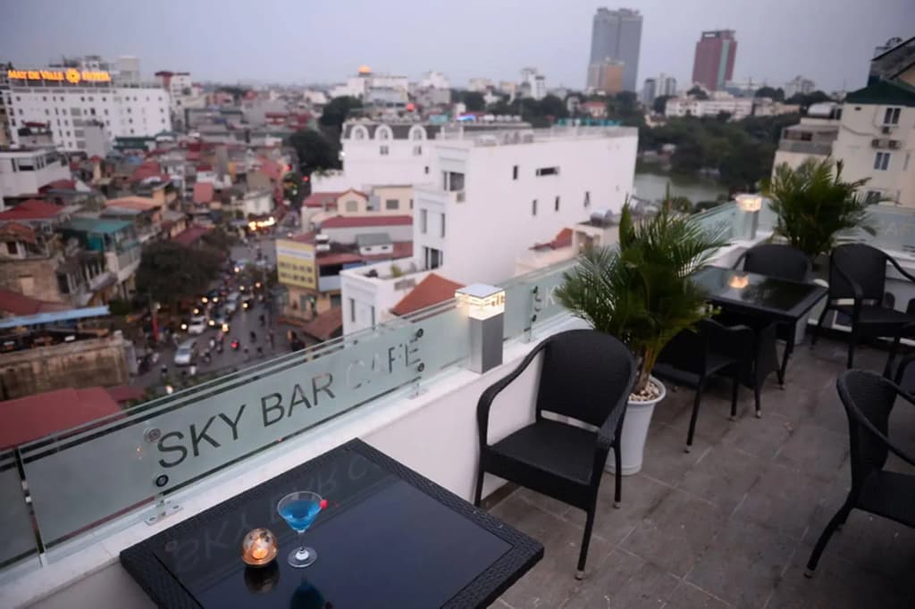 Le Petit Prince Lakeside Hotel & Rooftop Bar - photo 19
