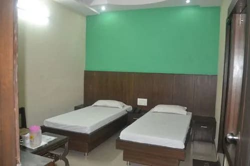 Hotel Saina International - photo 5