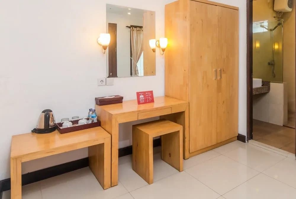 ZEN Rooms Seminyak Batu Belig - photo 2