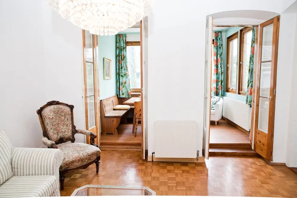 Marthas Veranda Apartment - photo 3
