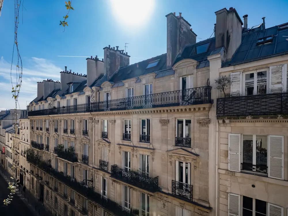 Paris Haussmann Elegant Residence - photo 14