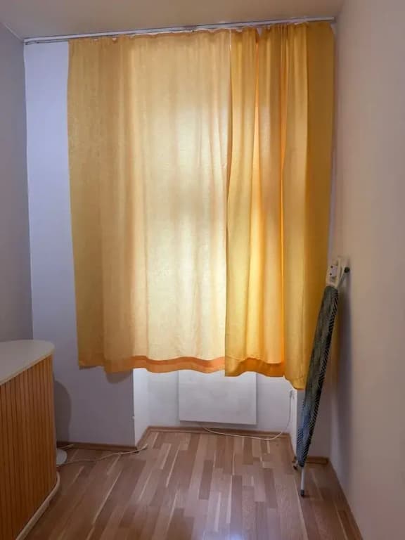 1BR Plus LR Apt Top Vienna Location - photo 2