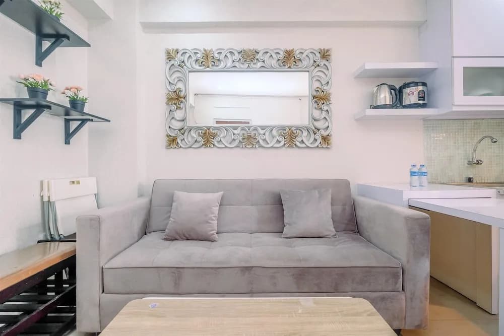 Simple And Cozy Living 2Br At Cibubur Village Apartment - photo 5