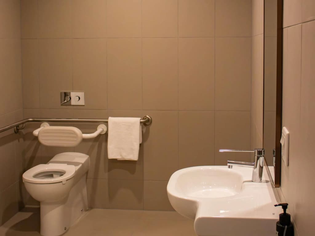 ibis Melbourne Central - photo 30