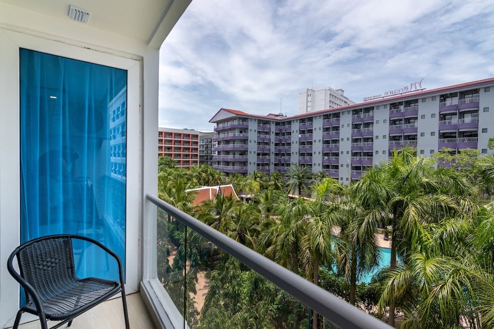 Centara Grand Avenue by Pattaya Holiday - photo 8