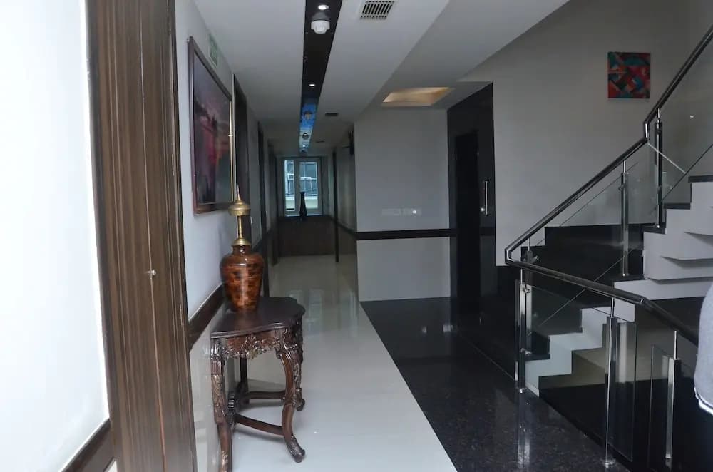 Hotel Sopan Heights - photo 11