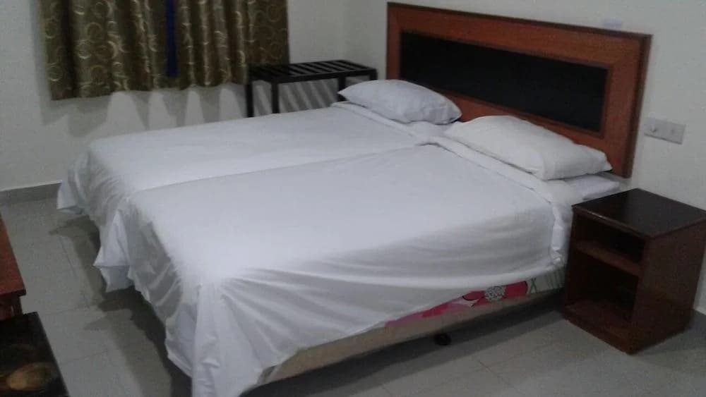 Sweet Hotel - photo 3