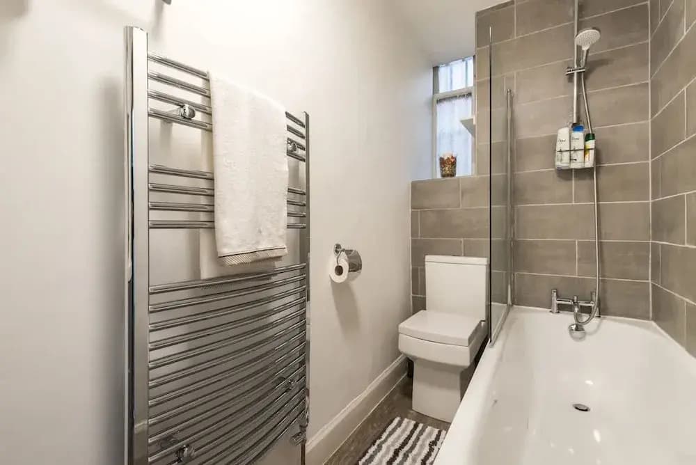 1bed-ground Fl -private Entrance - photo 4