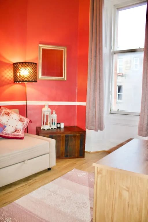 1 Bedroom Flat Off Leith Walk - main photo