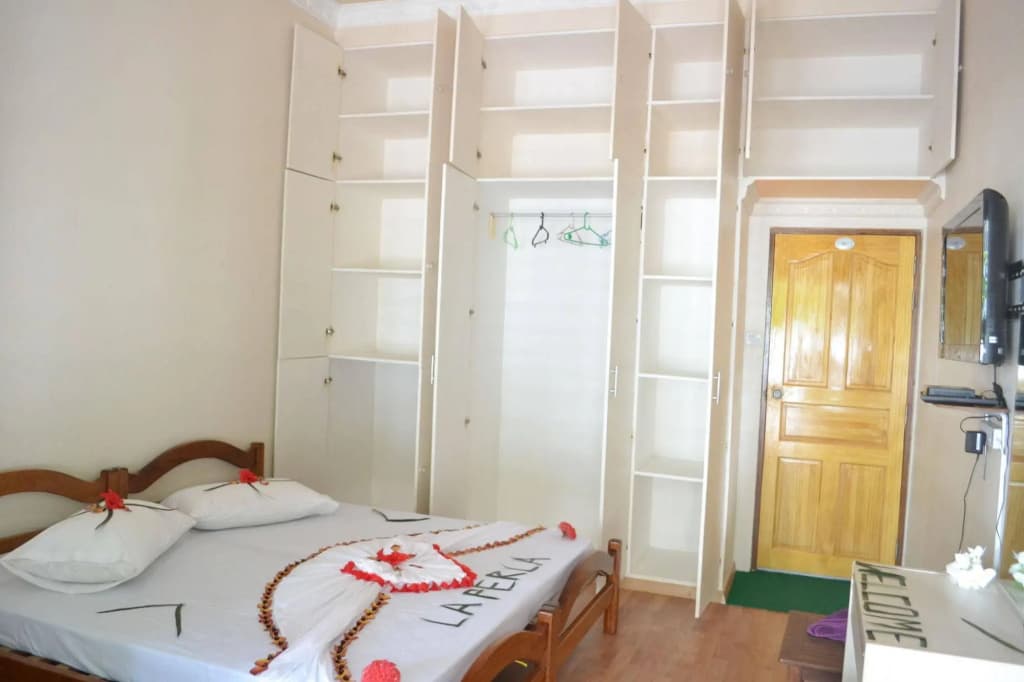 Fulidhoo Laperla Guest House - photo 12
