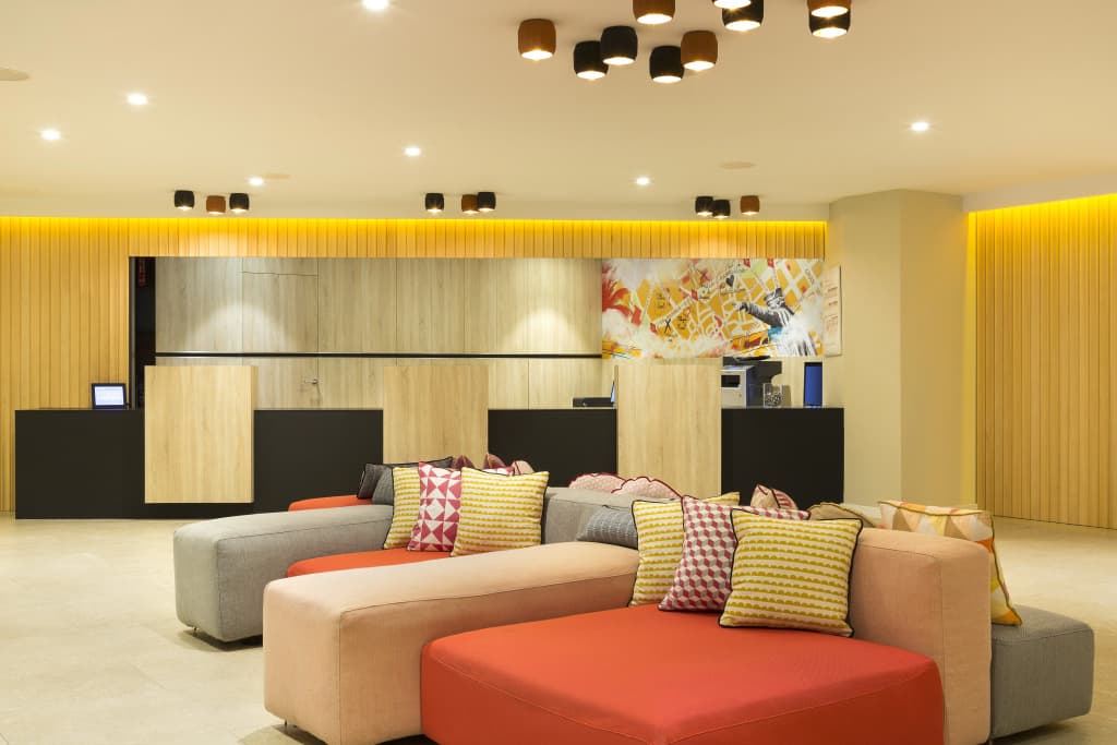 Citadines Ramblas Barcelona - photo 2