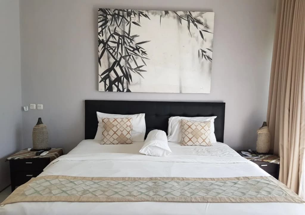 808 Residence - main photo