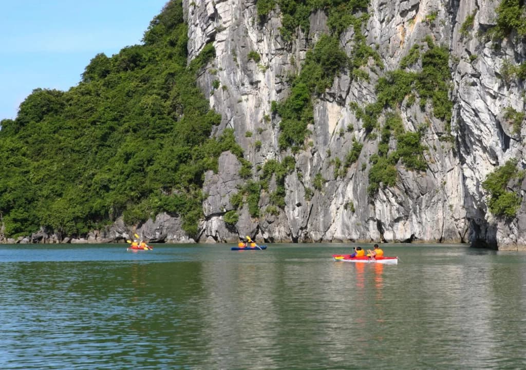 Halong Royal Palace Cruise - photo 4