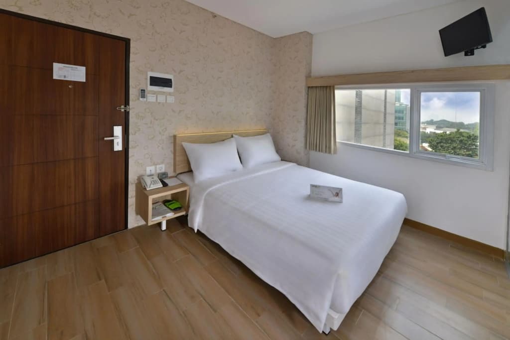Whiz Hotel Falatehan Jakarta - photo 9