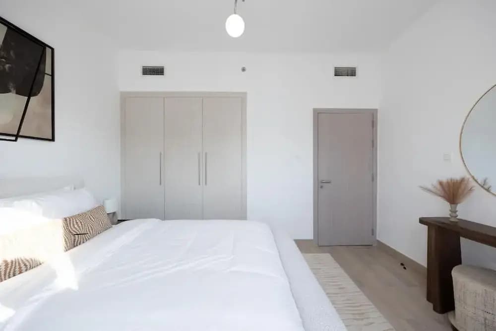 802-Bloomfields Curated 1BR  WatersEdge8 - photo 4