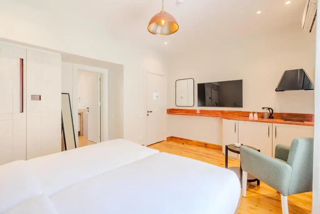 Longchamps Hotel - photo 26