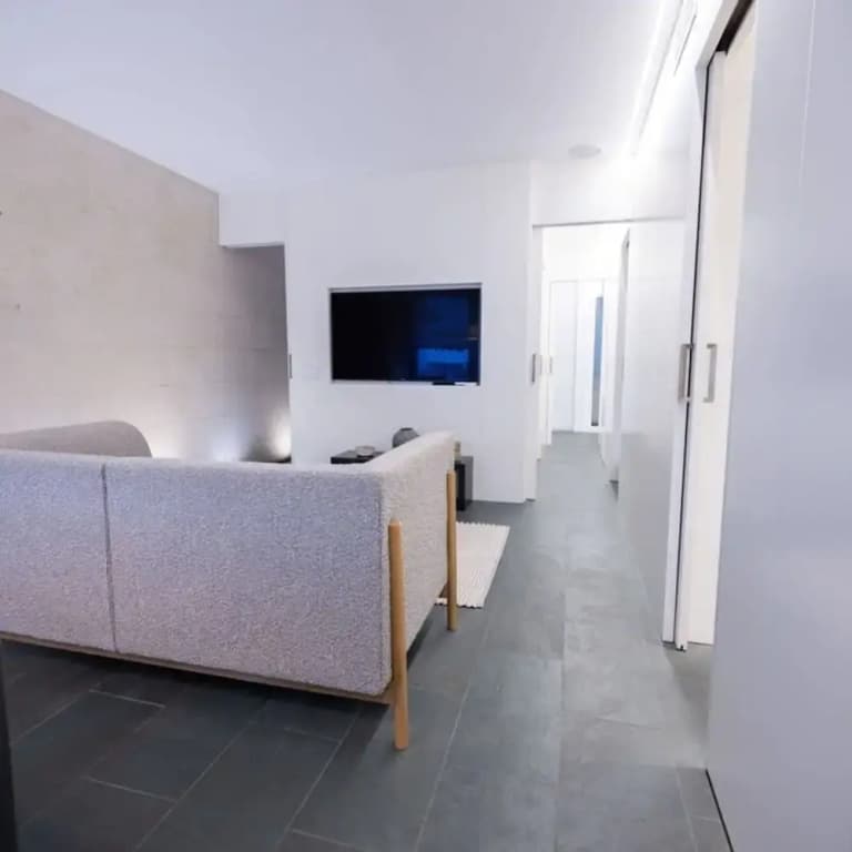 Ampersand - Bright 2-bedroom Apartment - photo 4