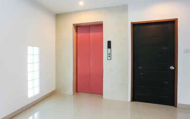 OYO 338 V-Twin Donjan Service Apartment - photo 8