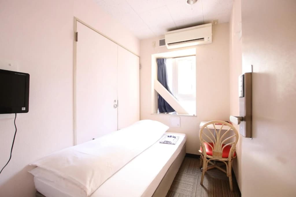 Sakura Hotel Jimbocho - Hostel - photo 33