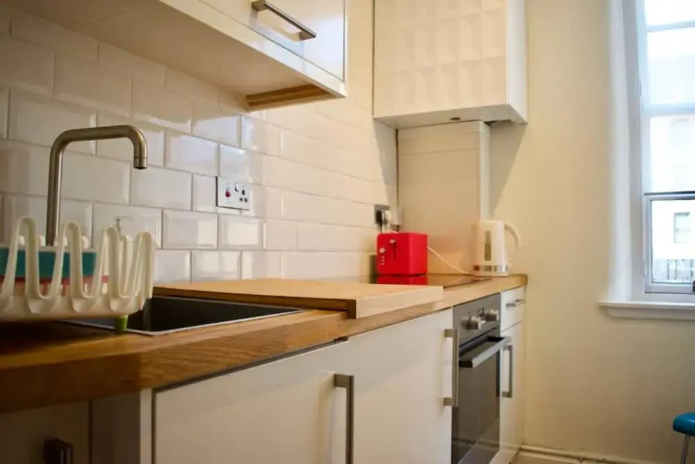 Charming City Centre Flat, Edinburgh - photo 1