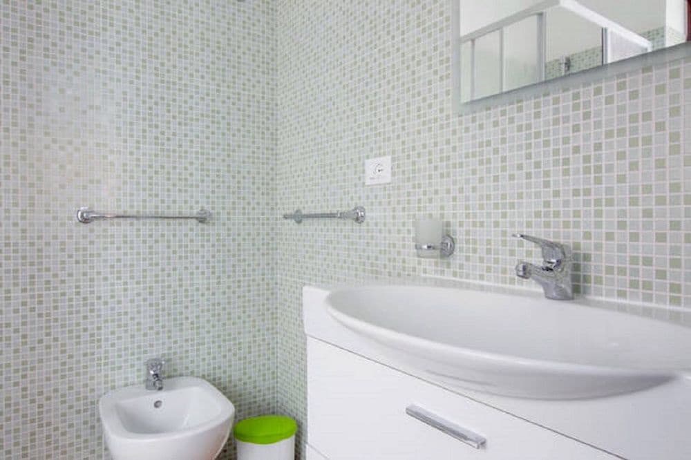 Vatican Area Flat - photo 18