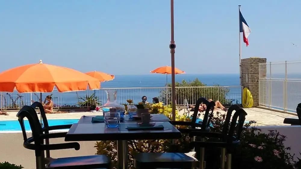 Amazing studio with big terrace, Jacuzzi and Sea View in Fabron in Nice - photo 13