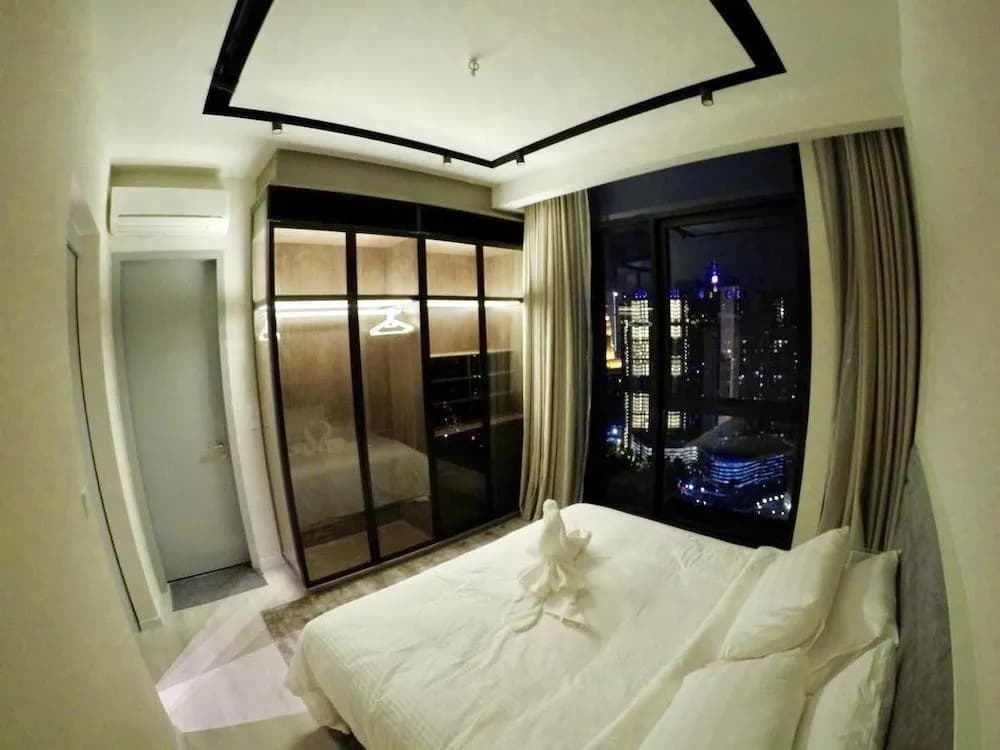 Expressionz Professional Suites by Vincent - photo 2