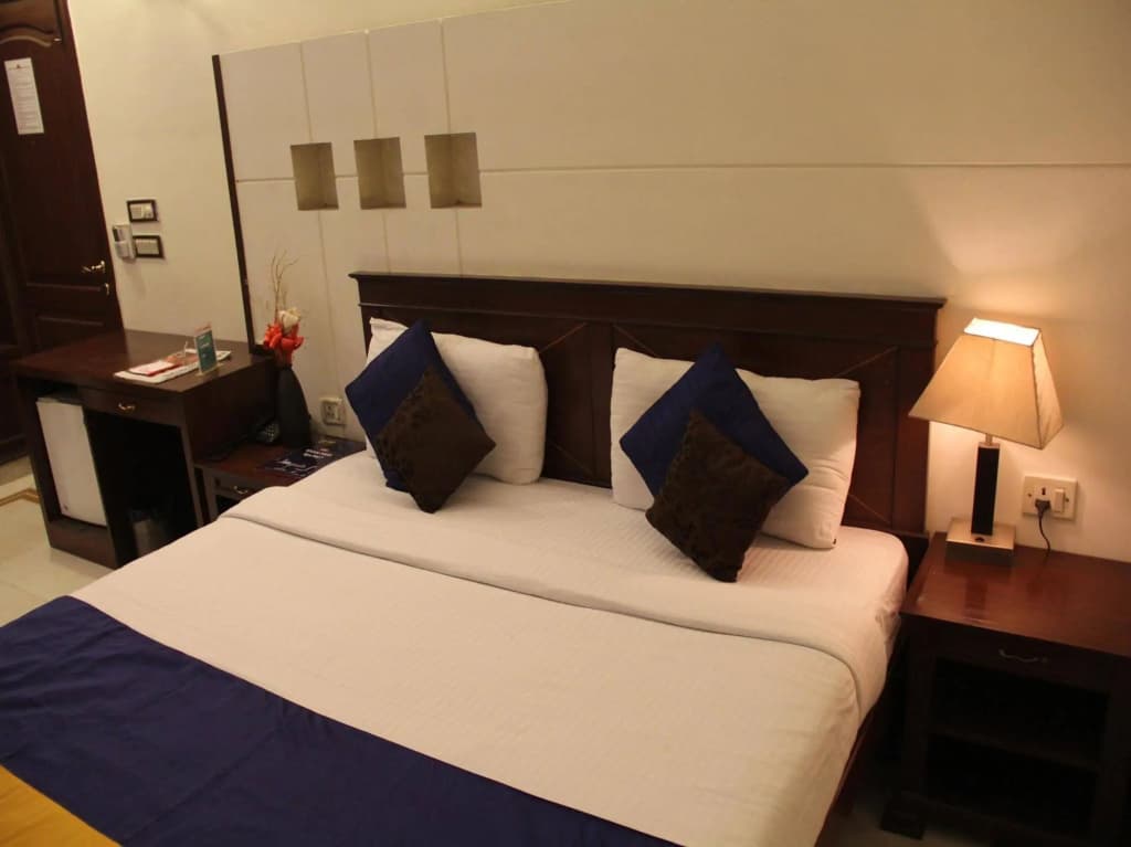 Hotel Comfort Zone Greater Kailash - photo 5