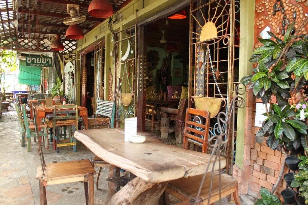 Shanti Lodge Bangkok - photo 11