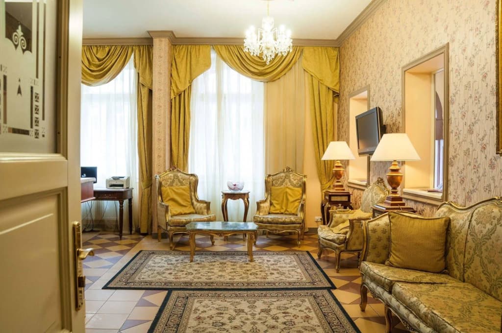 Hotel Raffaello Prague - photo 2