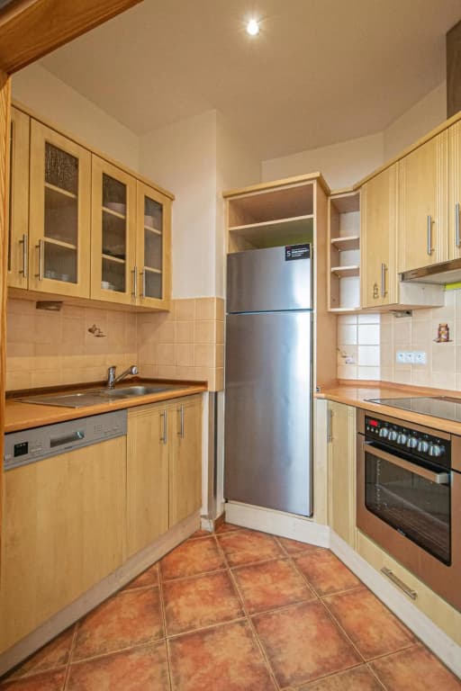 Bright Ruterra Apartment in the Heart of Prague - photo 12