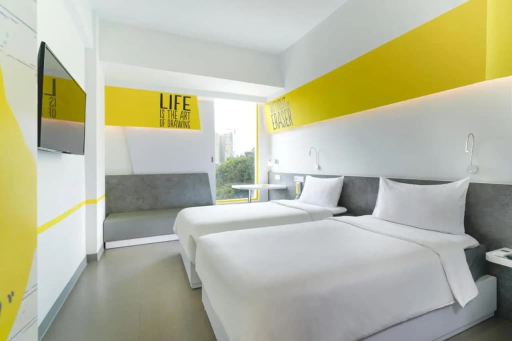 YELLO Hotel Manggarai Jakarta - photo 32