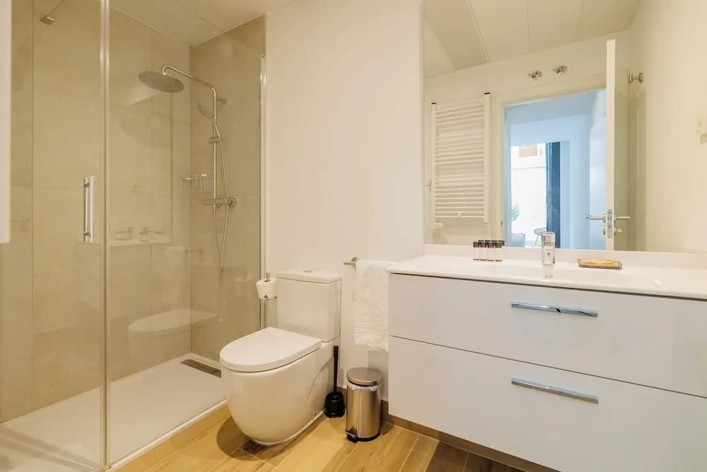 w Comfy 2BR w Great Terrace in Chueca - photo 8