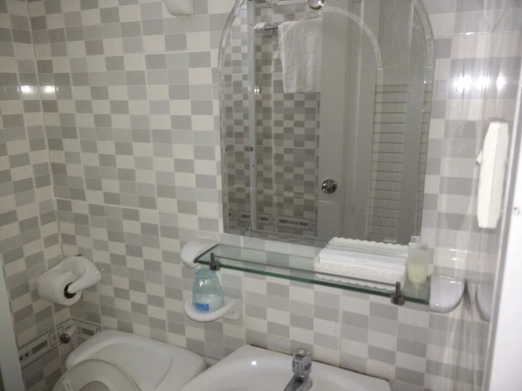 OYO 131 Nhu Phuc Hotel - photo 9