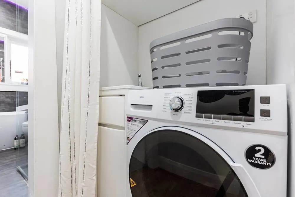 2 Bedroom Apt In Bondi Junction With Parking - photo 6