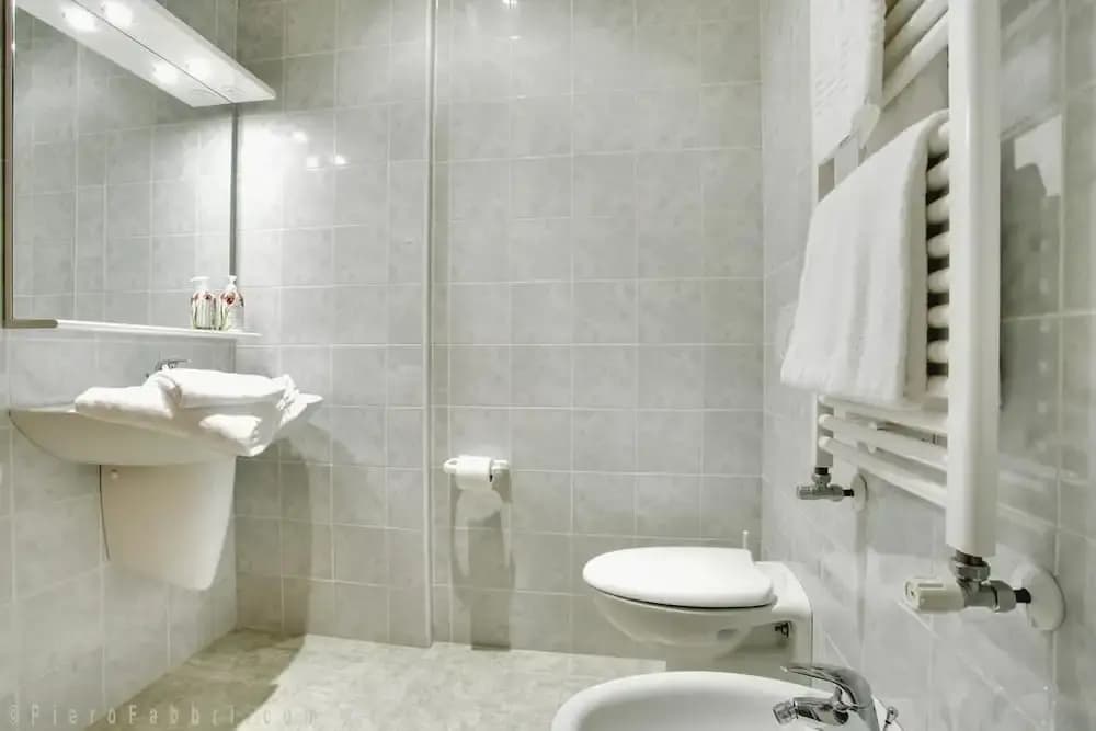 Double Arch Apartments - photo 3