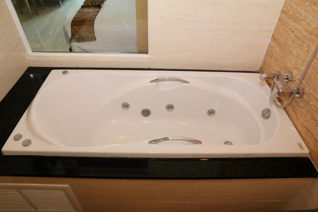 Crystal Palace Pattaya Hotel - photo 11