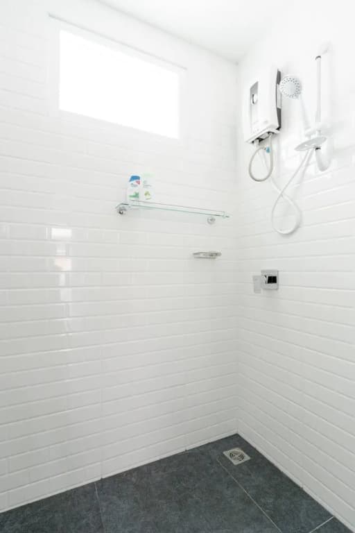 Charming Studio Suite - Private Washer - photo 8